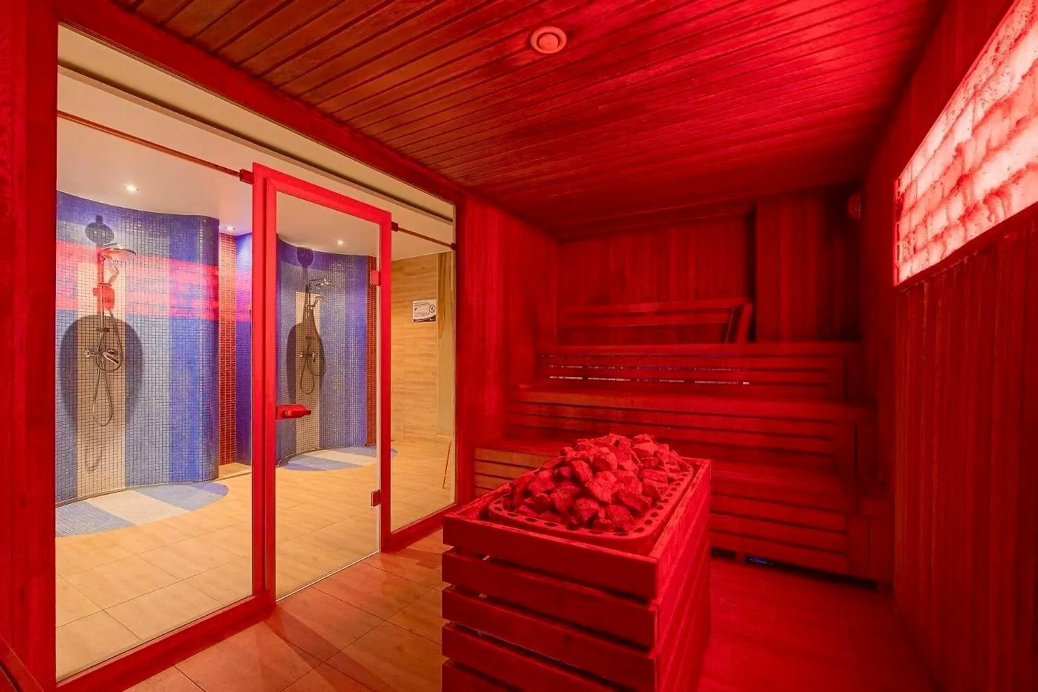 Yamaluxe Studio - Cozy & Stylish With Many Facilities Bukarest Apartment