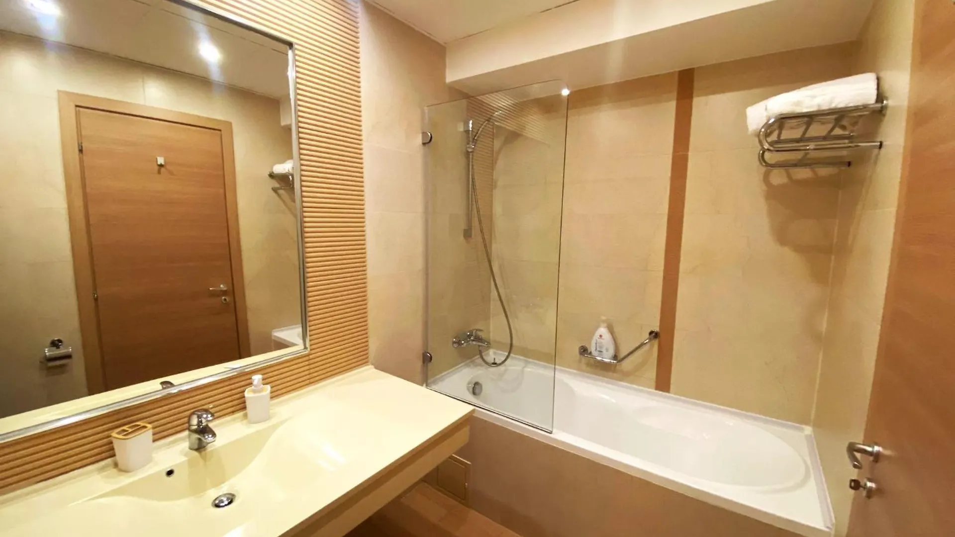 Yamaluxe Studio - Cozy & Stylish With Many Facilities Bukarest Rumänien
